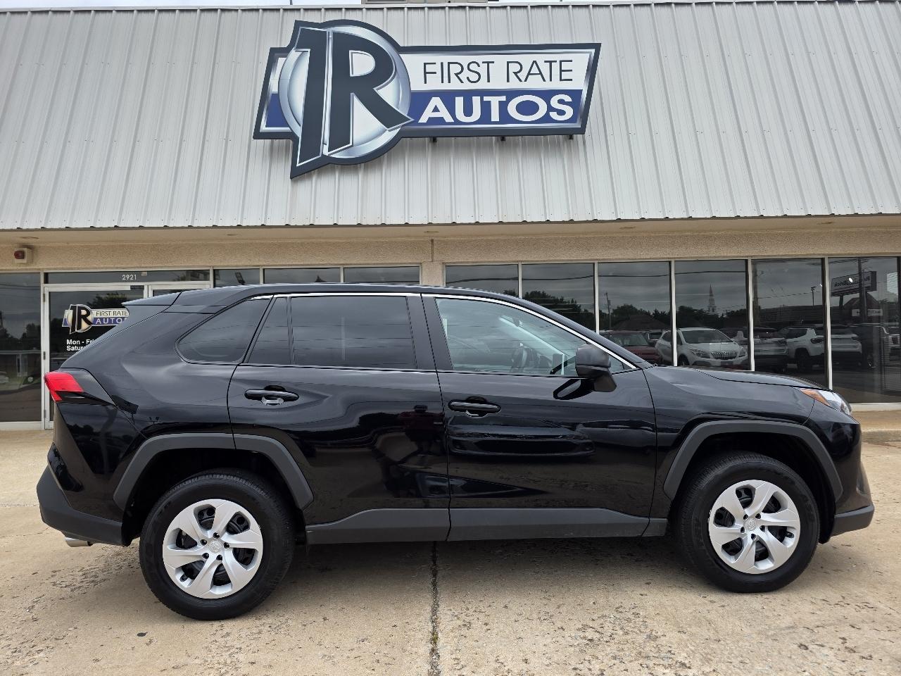 Toyota RAV4 LE AWD (Natl) 2025