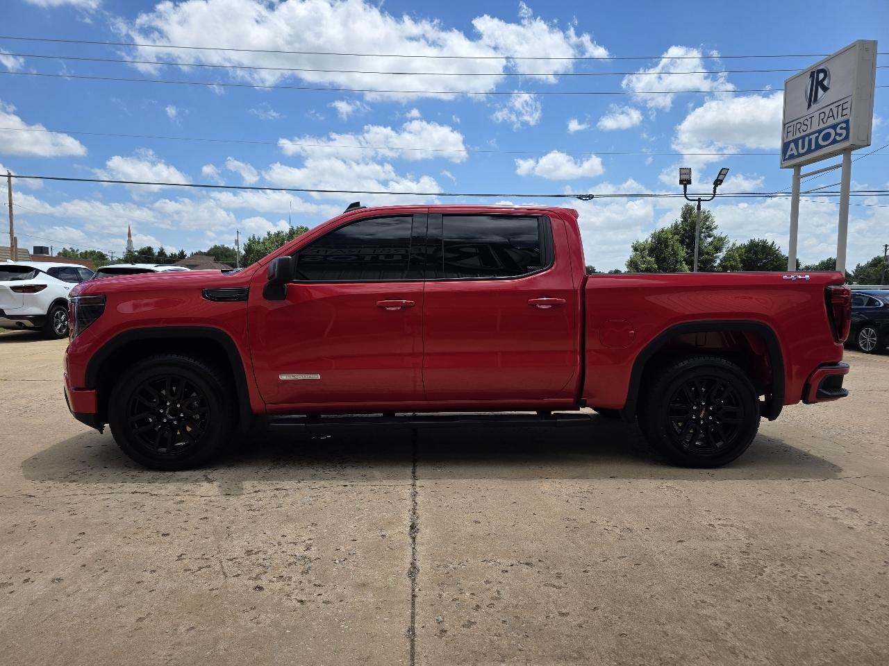 GMC Sierra 1500 4WD Crew Cab 147" Elevation w/3SB 2024