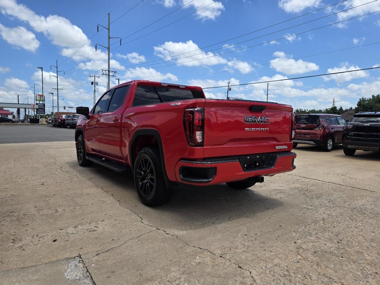 GMC Sierra 1500 4WD Crew Cab 147" Elevation w/3SB 2024