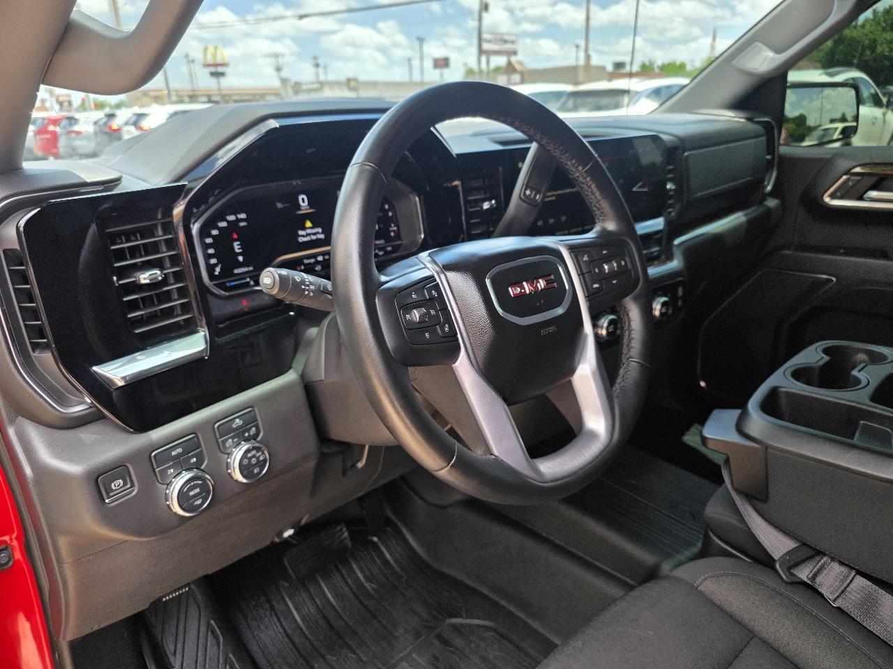GMC Sierra 1500 4WD Crew Cab 147" Elevation w/3SB 2024