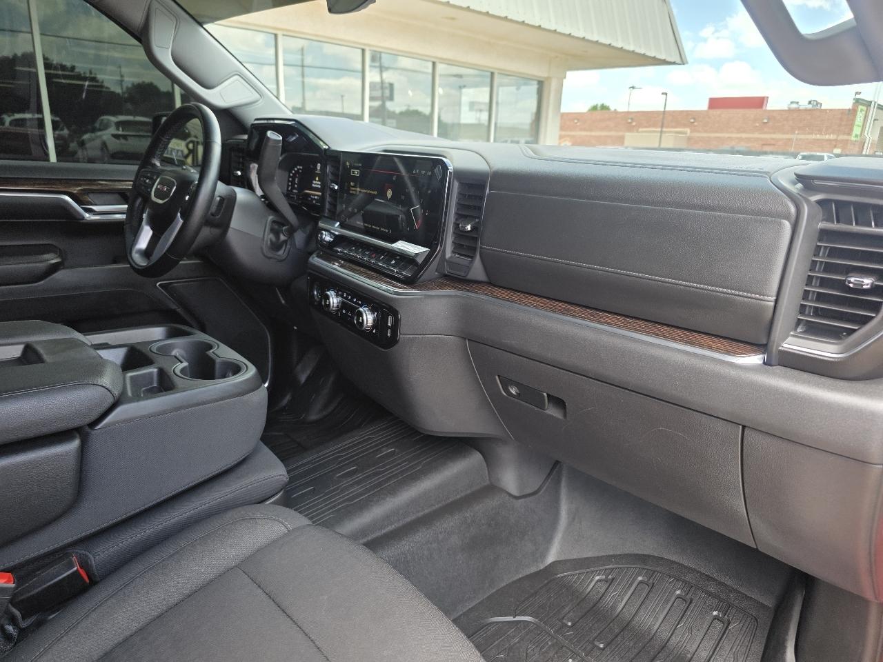 GMC Sierra 1500 4WD Crew Cab 147" Elevation w/3SB 2024