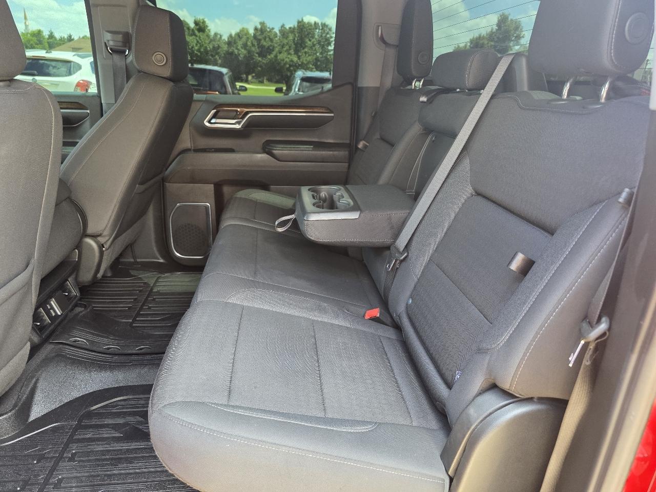 GMC Sierra 1500 4WD Crew Cab 147" Elevation w/3SB 2024