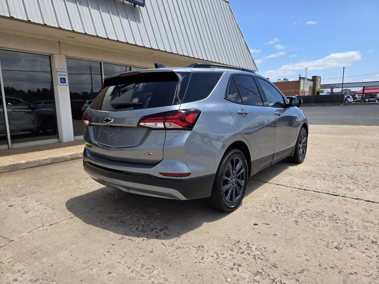 Chevrolet Equinox FWD 4dr RS 2024