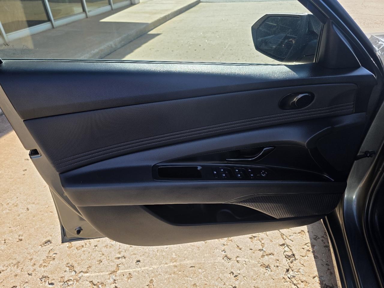 Hyundai Elantra SEL Sport Sedan 2026