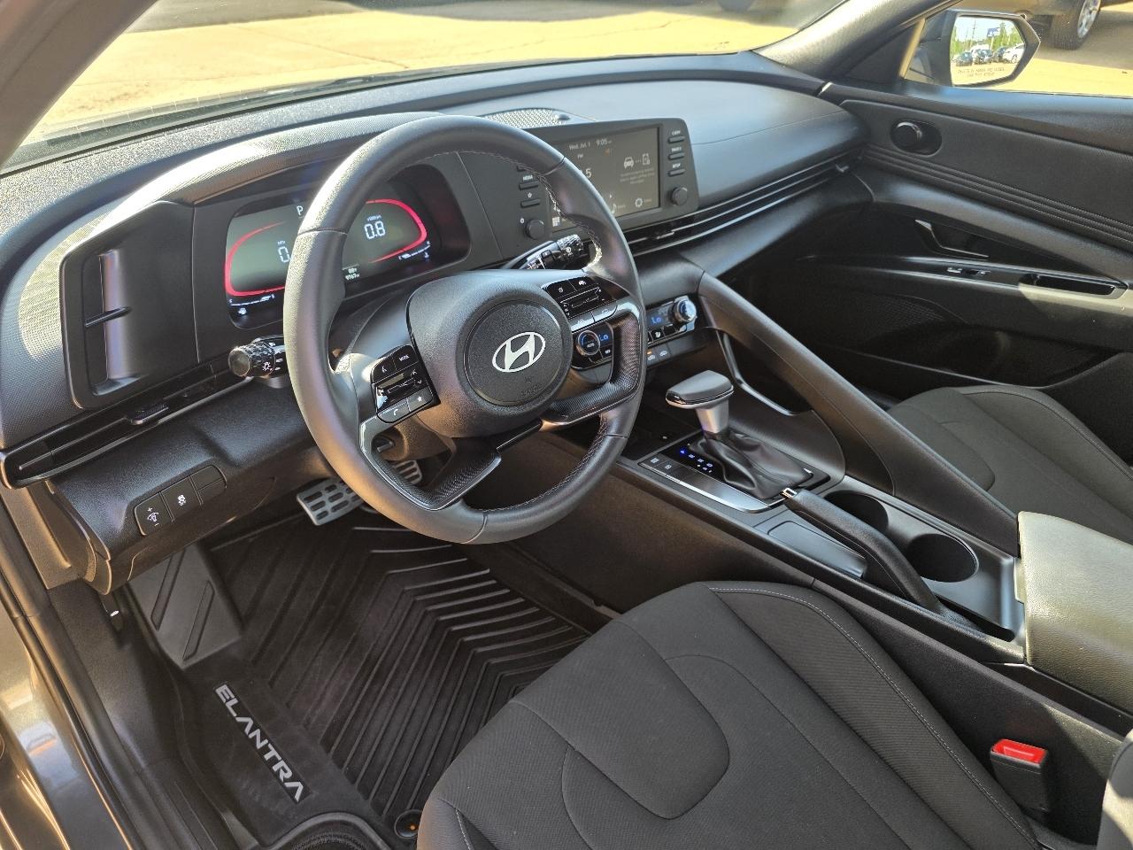Hyundai Elantra SEL Sport Sedan 2026
