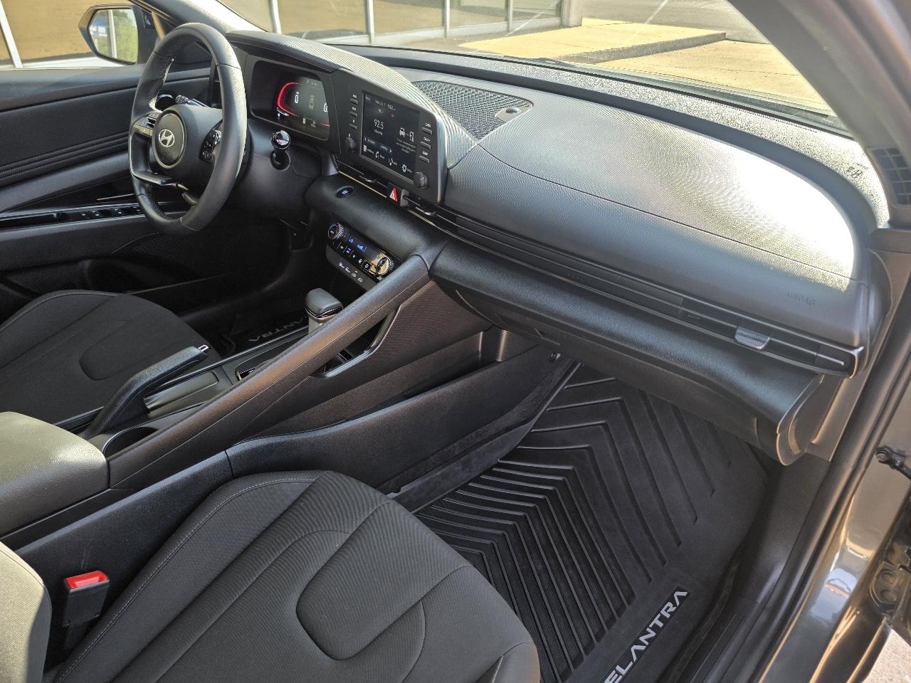 Hyundai Elantra SEL Sport Sedan 2026