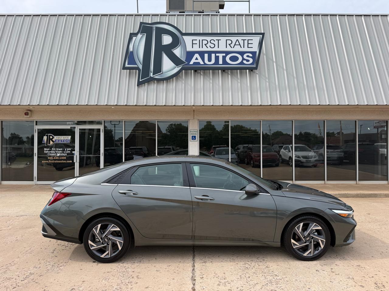 Hyundai Elantra Limited IVT 2025