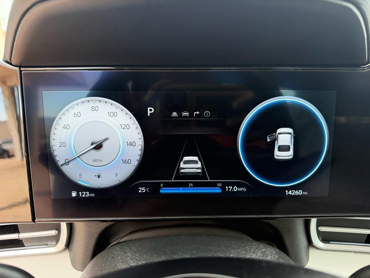 Hyundai Elantra Limited IVT 2025