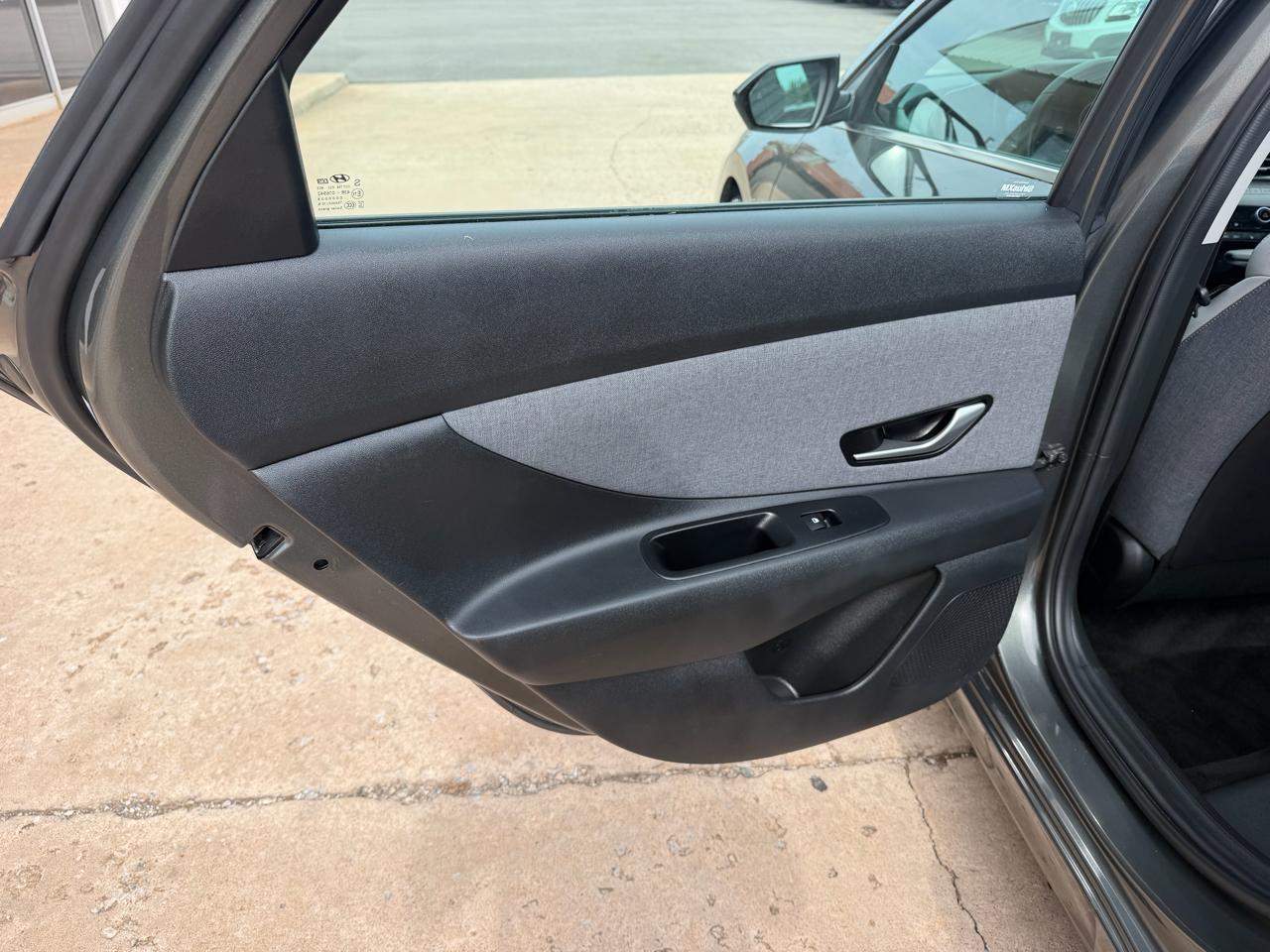 Hyundai Elantra Limited IVT 2025