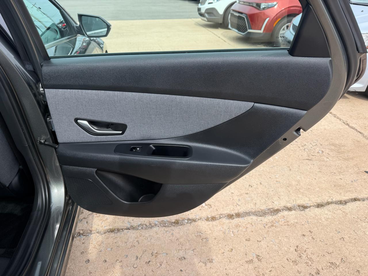 Hyundai Elantra Limited IVT 2025