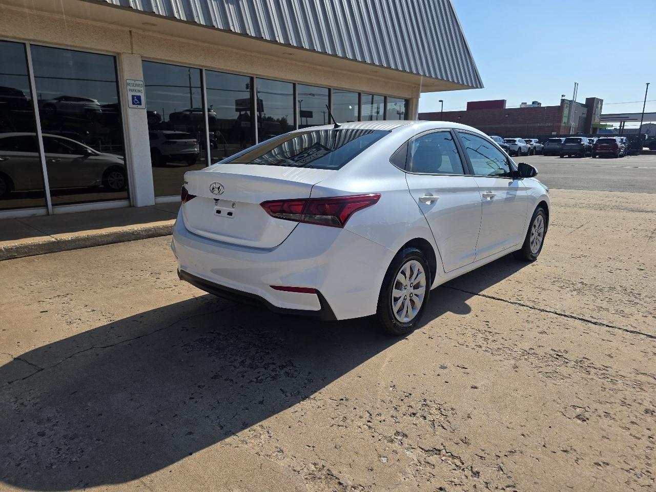Hyundai Accent SE Sedan IVT 2021