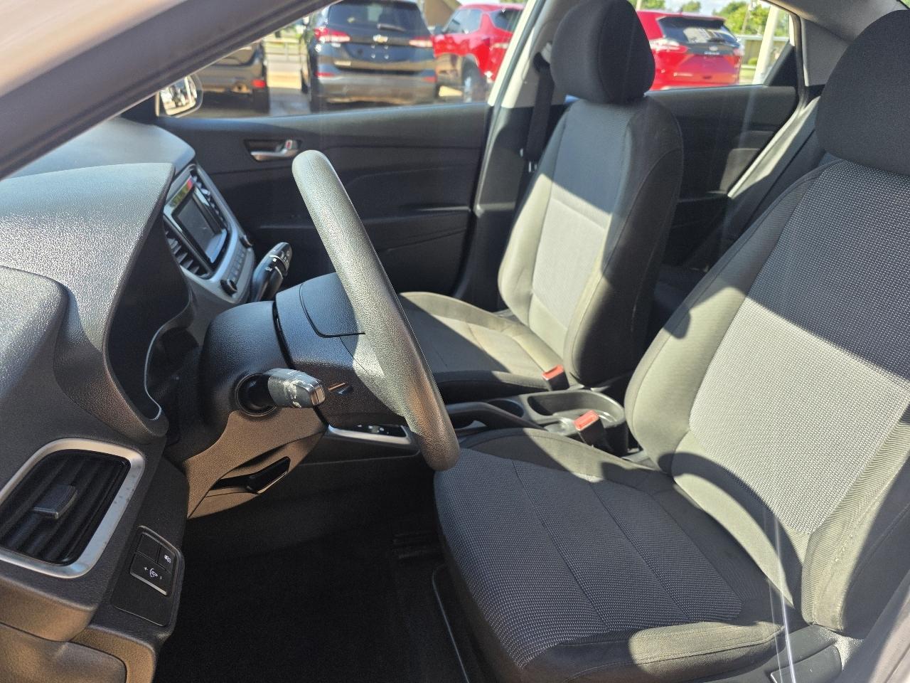 Hyundai Accent SE Sedan IVT 2021