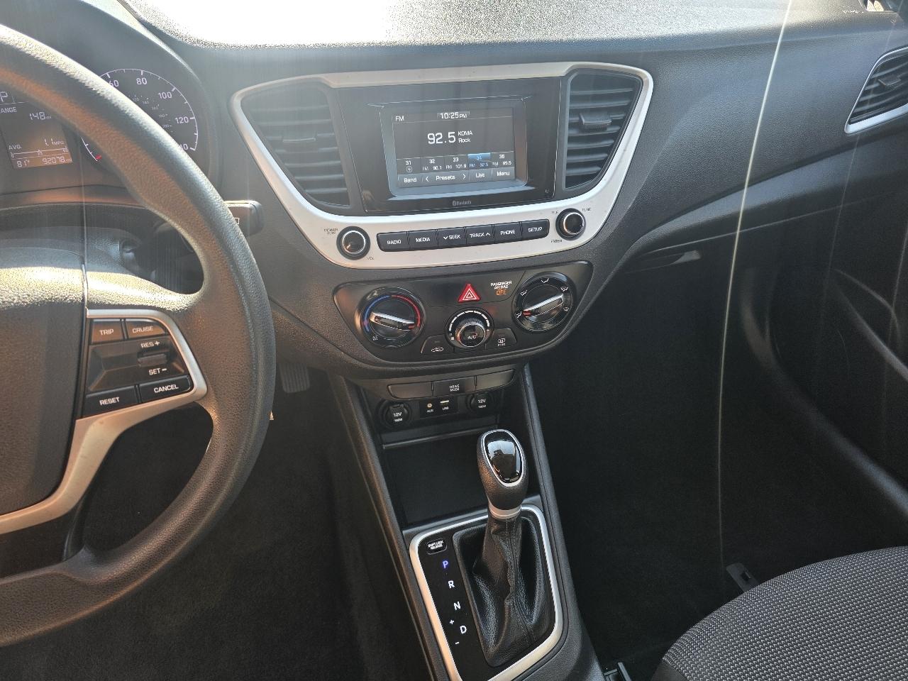 Hyundai Accent SE Sedan IVT 2021