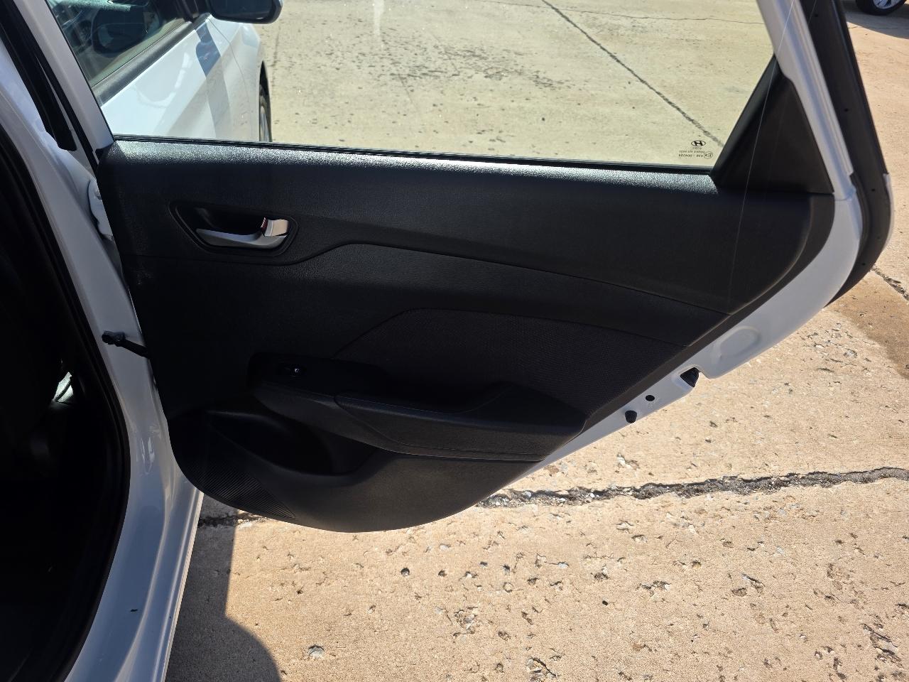Hyundai Accent SE Sedan IVT 2021
