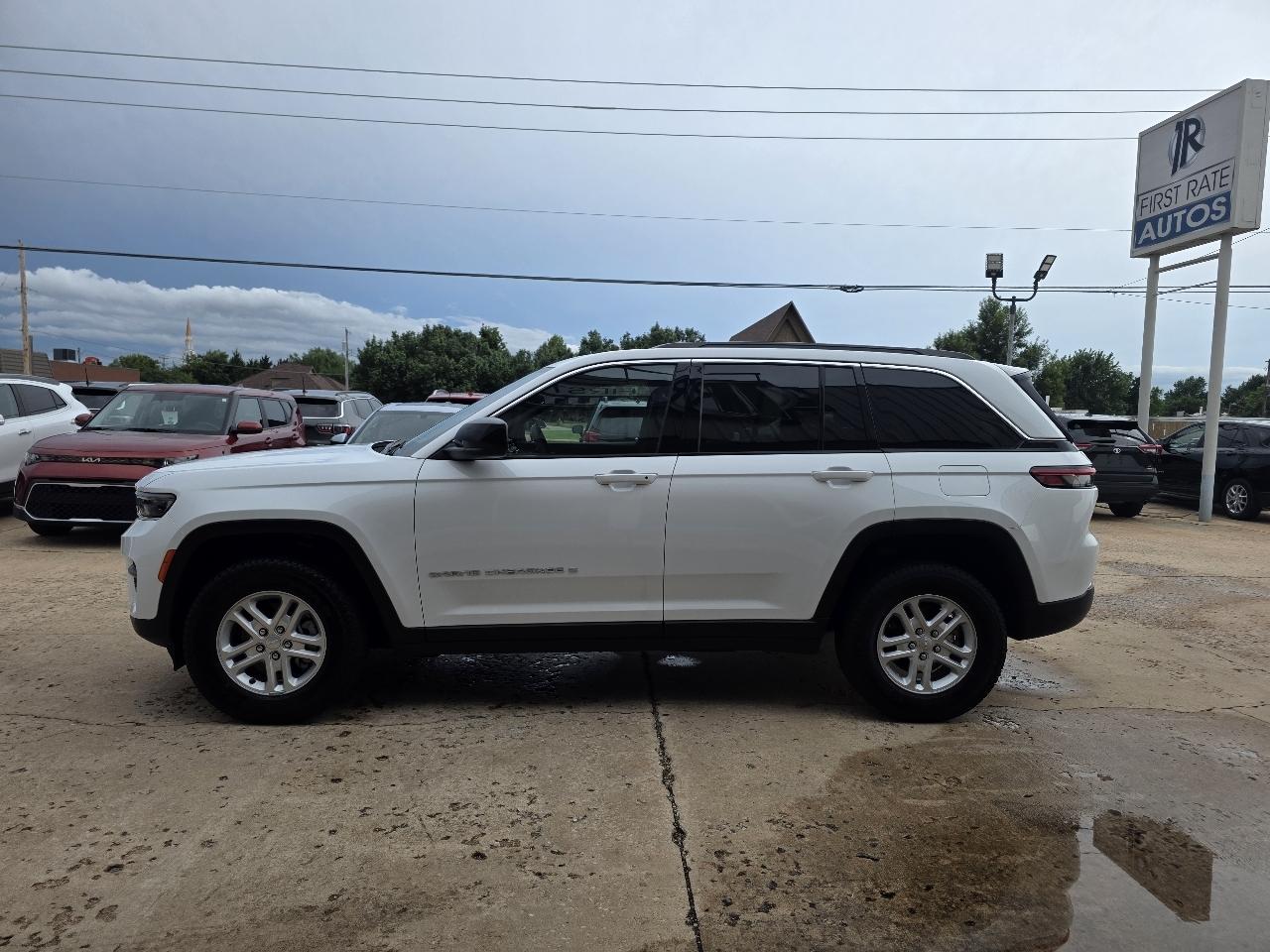 Jeep Grand Cherokee Laredo A 4x2 2024