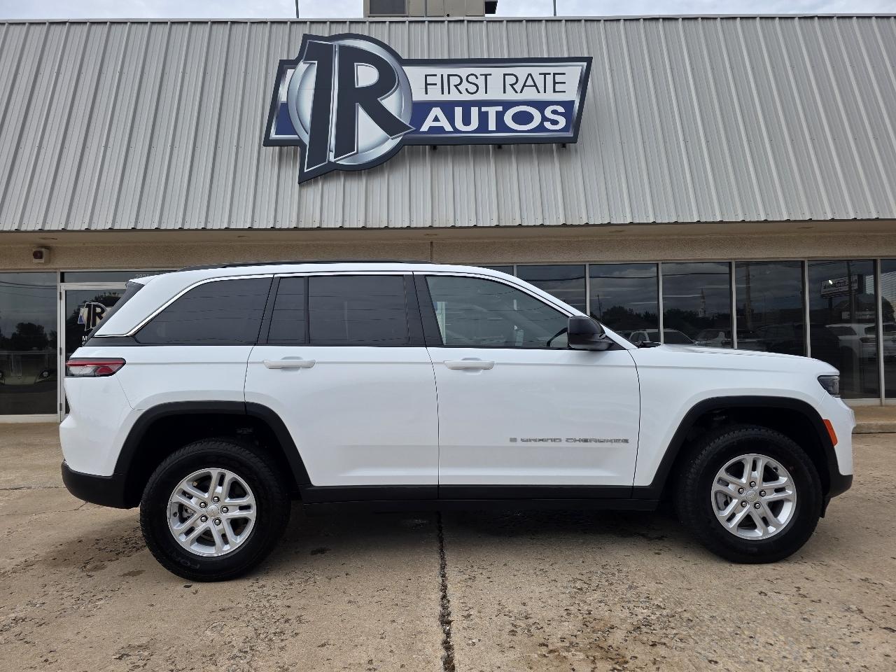 Jeep Grand Cherokee Laredo A 4x2 2024