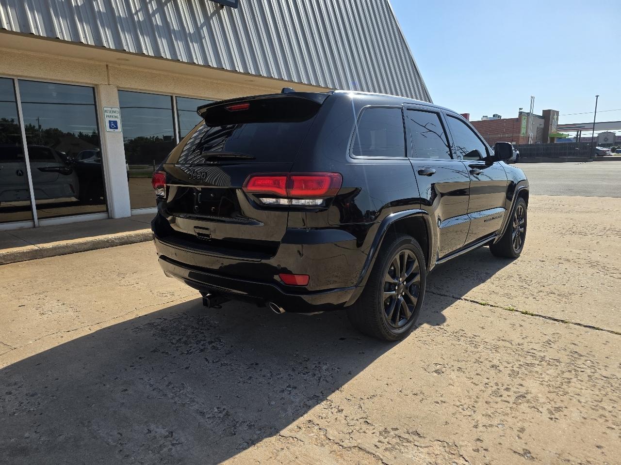Jeep Grand Cherokee Altitude 4x2 *Ltd Avail* 2017