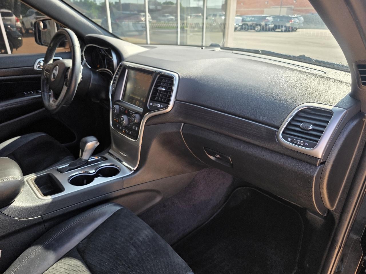 Jeep Grand Cherokee Altitude 4x2 *Ltd Avail* 2017