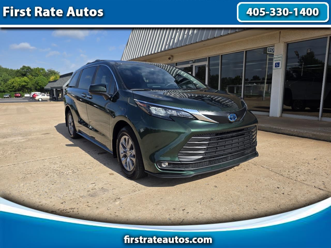 2025 Toyota Sienna XLE FWD 8-Passenger (Natl)