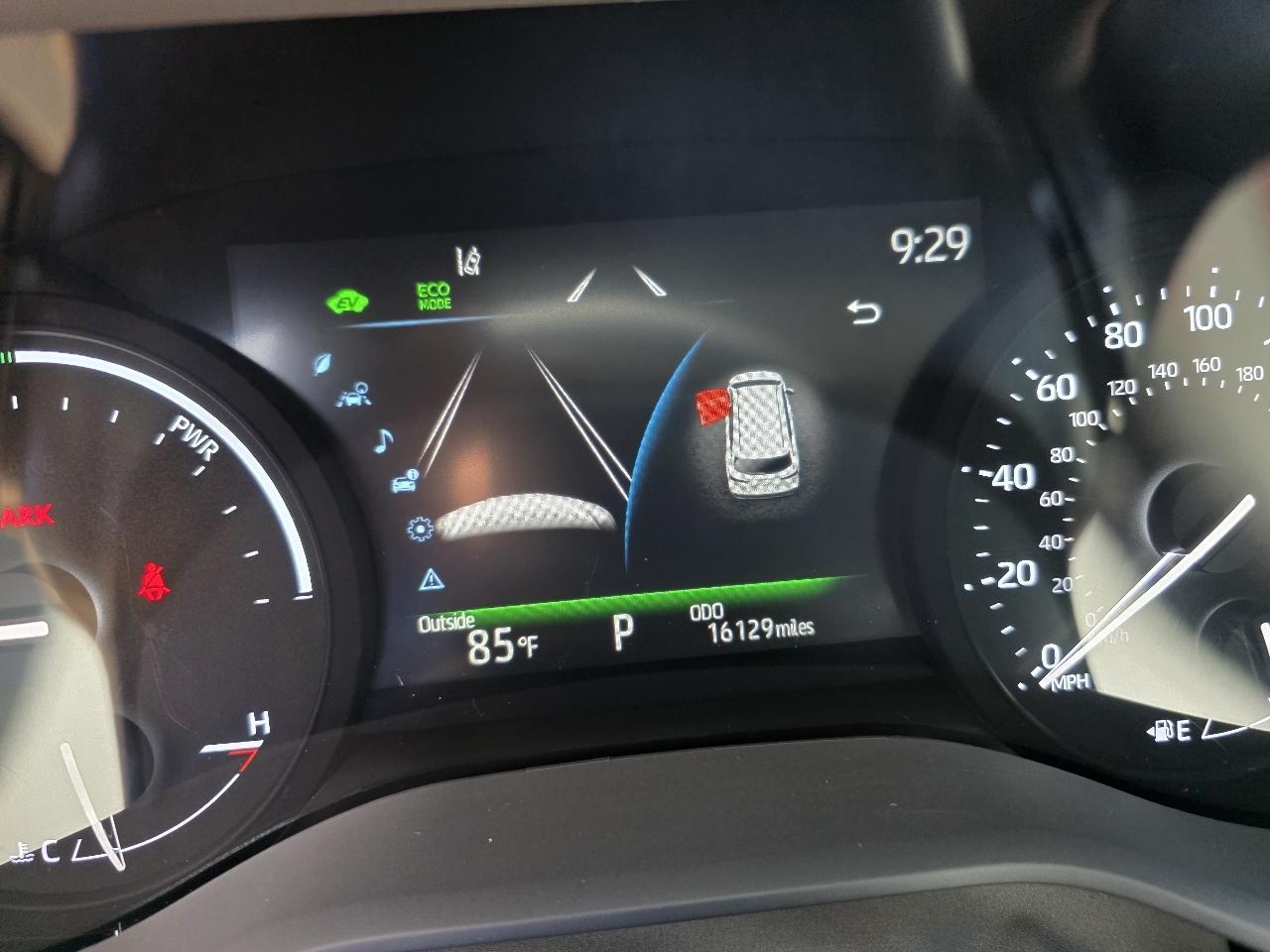 Toyota Sienna XLE FWD 8-Passenger (Natl) 2025