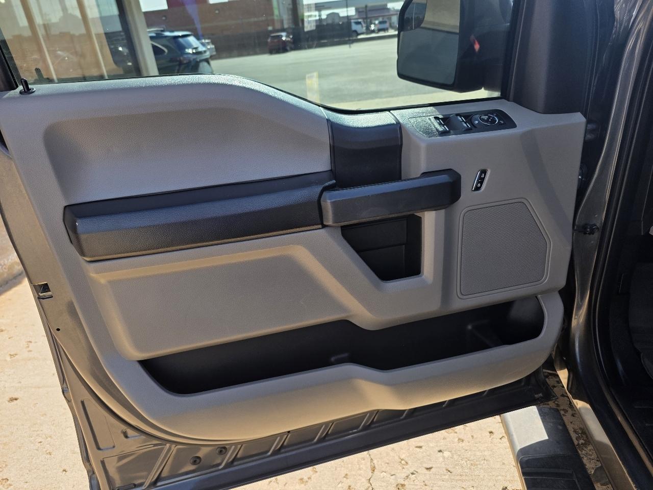 Ford F-150 4WD SuperCab 145" STX 2019