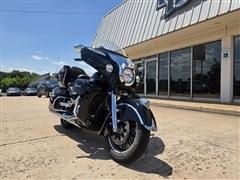 2022 Indian Roadmaster 