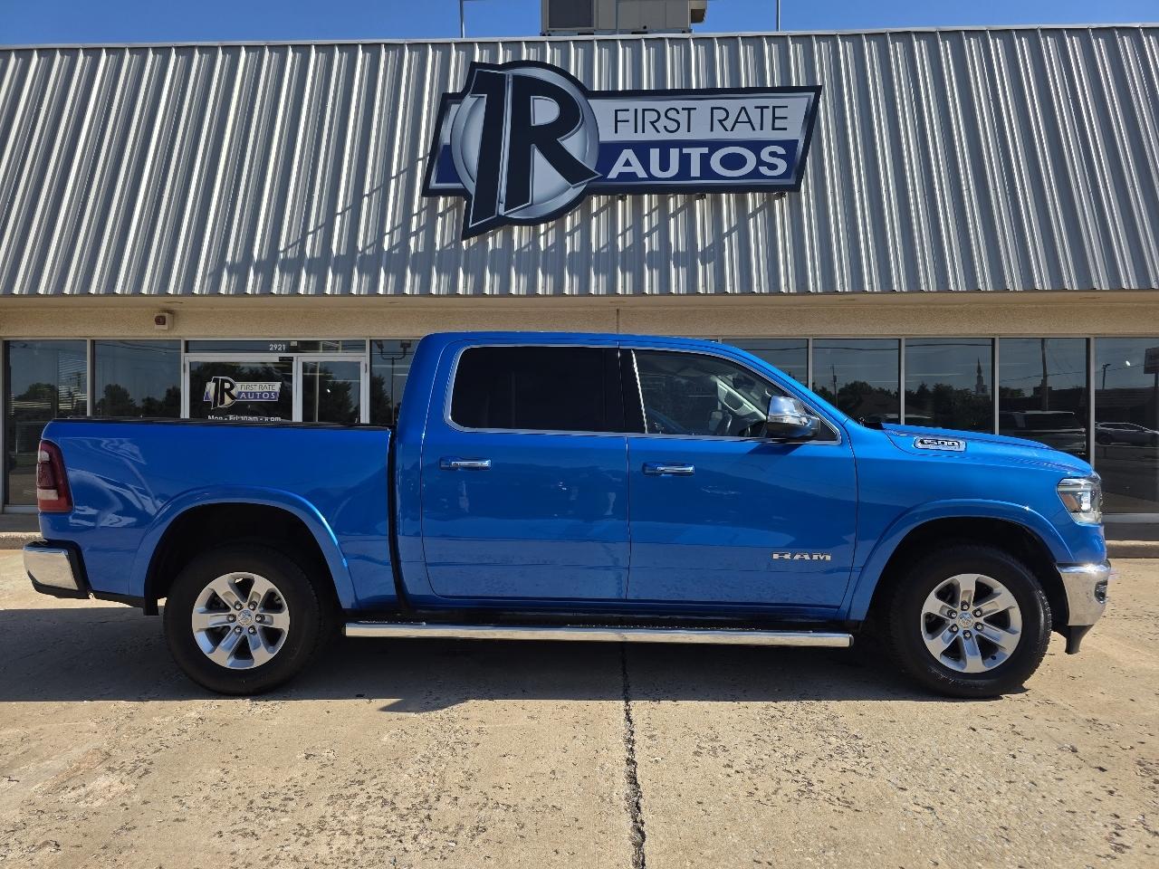 RAM 1500 Laramie 4x4 Crew Cab 5'7" Box 2022