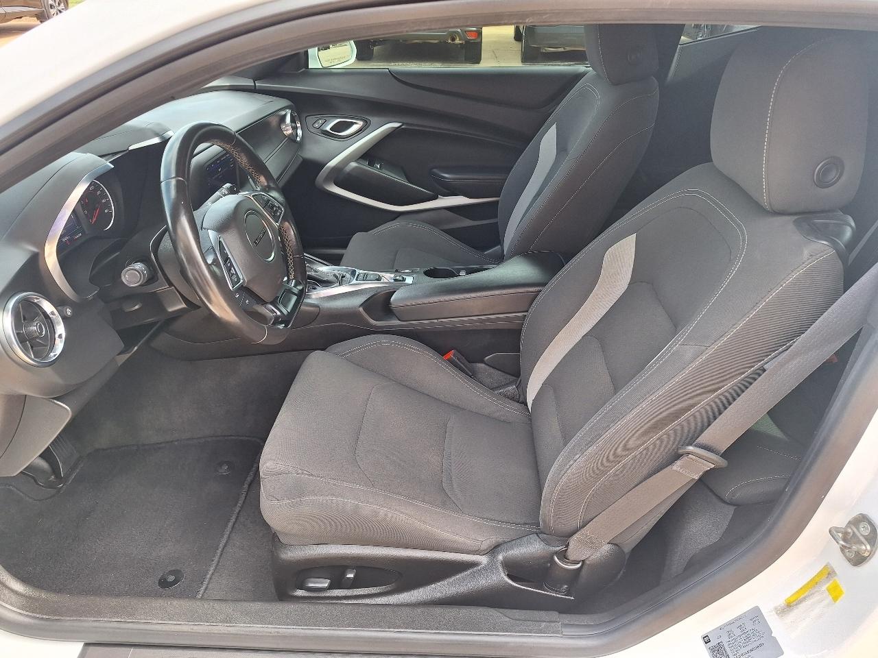 Chevrolet Camaro 2dr Cpe 1LT 2022