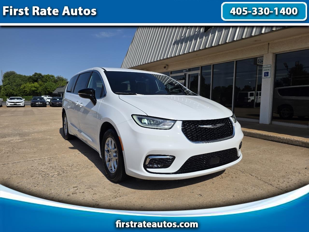 2025 Chrysler Pacifica Select FWD