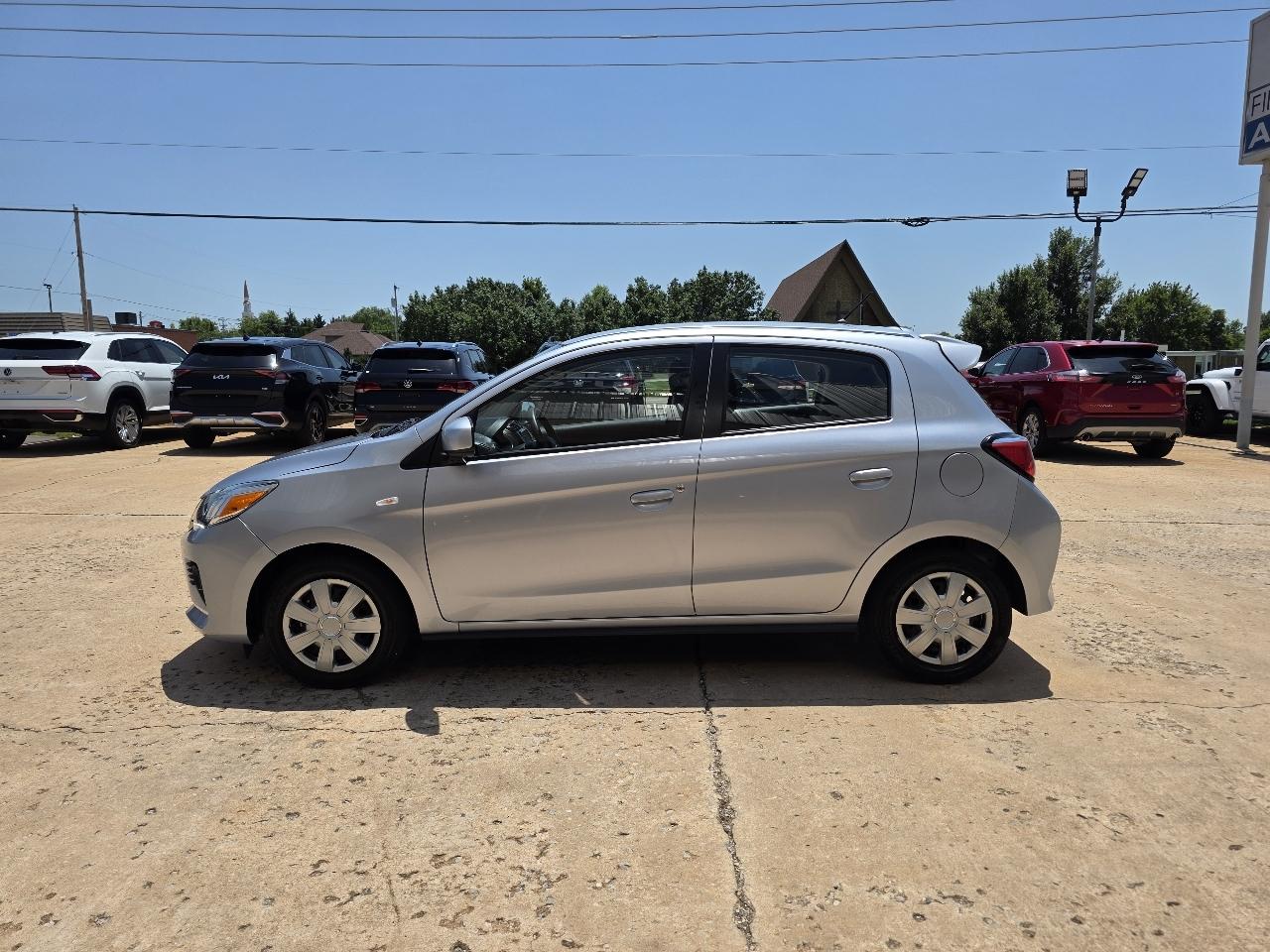 Mitsubishi Mirage ES CVT 2024