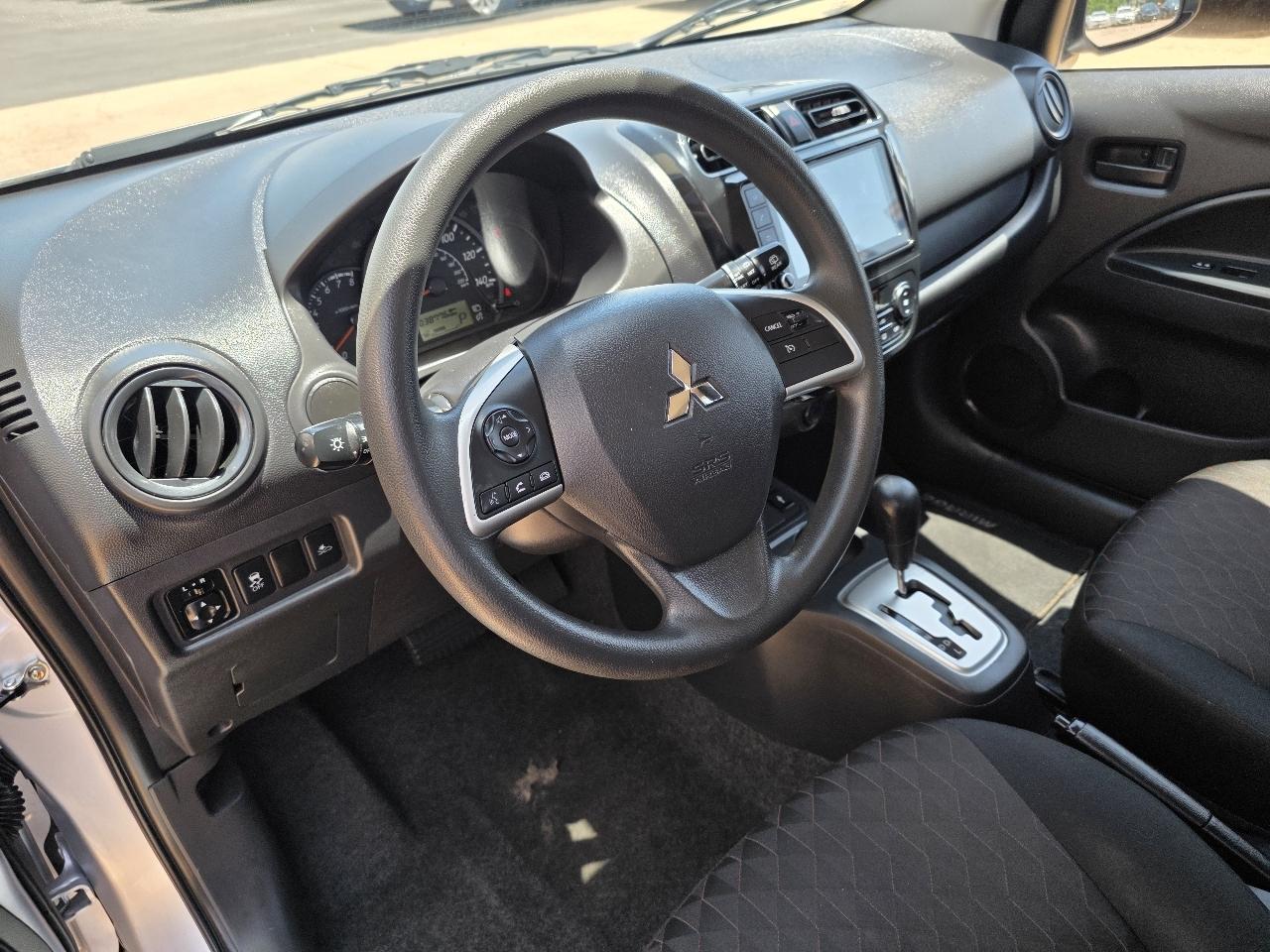 Mitsubishi Mirage ES CVT 2024