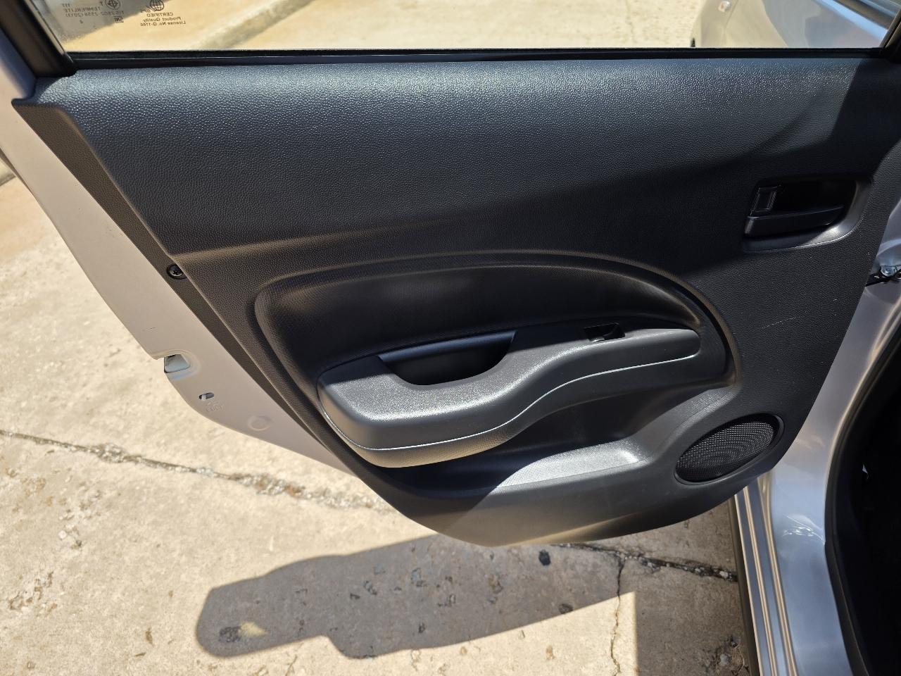 Mitsubishi Mirage ES CVT 2024