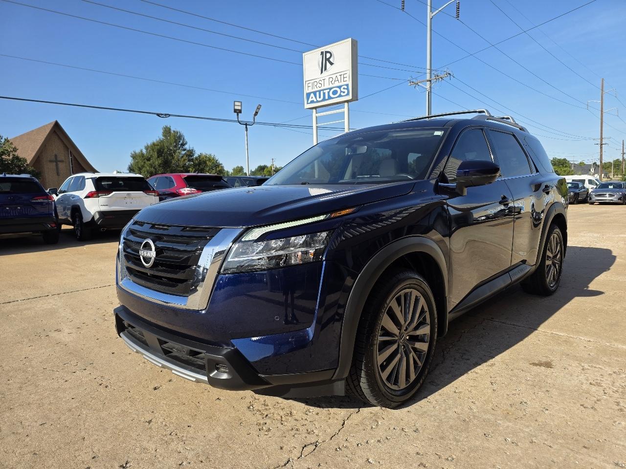Nissan Pathfinder SL 2WD 2024