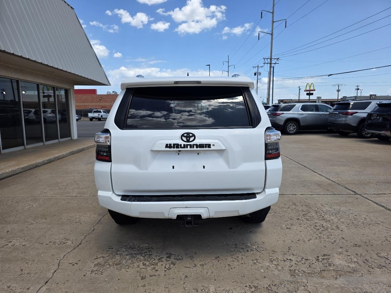 Toyota 4Runner RWD 4dr V6 SR5 Premium (Natl) 2016