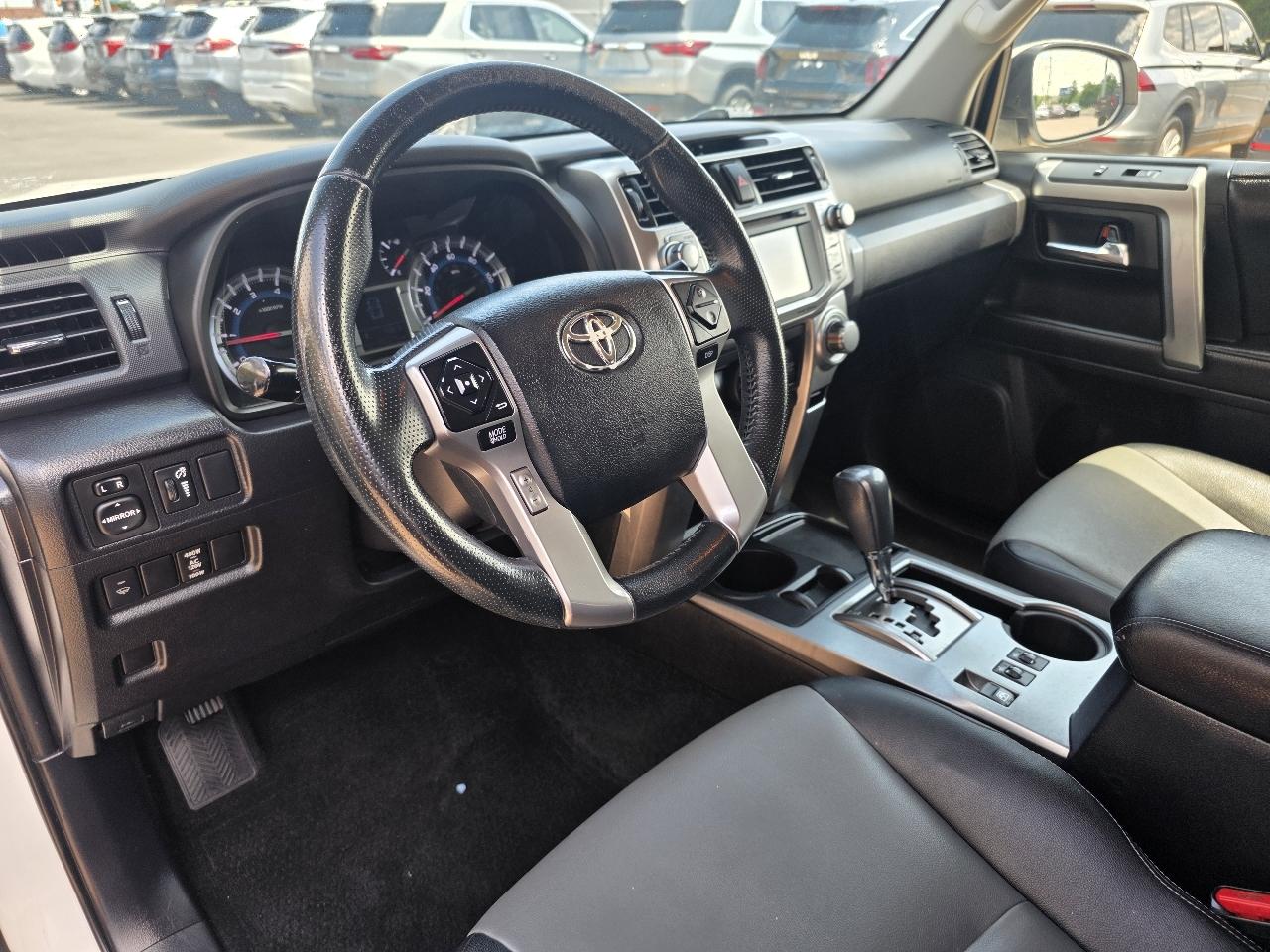 Toyota 4Runner RWD 4dr V6 SR5 Premium (Natl) 2016