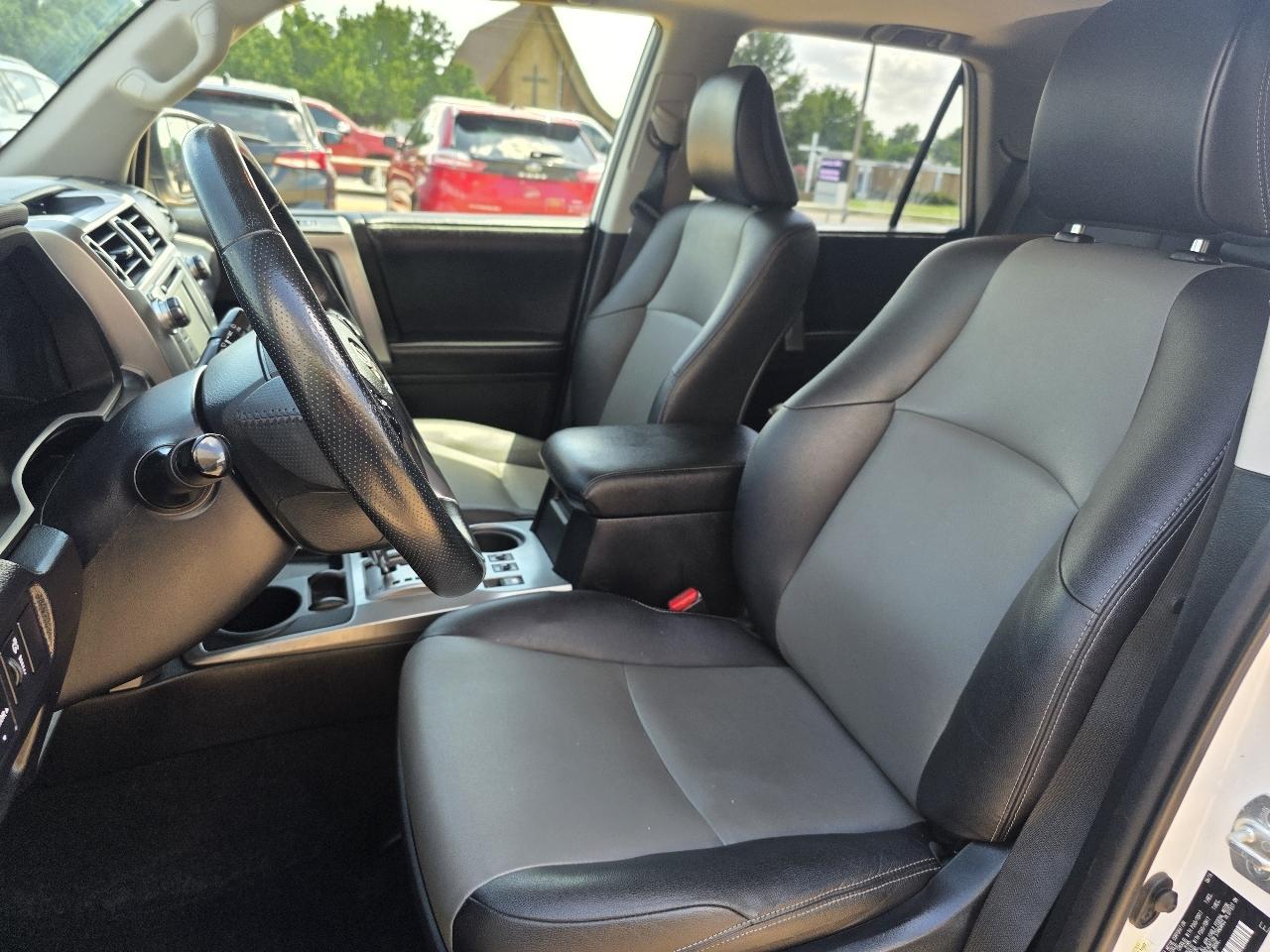 Toyota 4Runner RWD 4dr V6 SR5 Premium (Natl) 2016