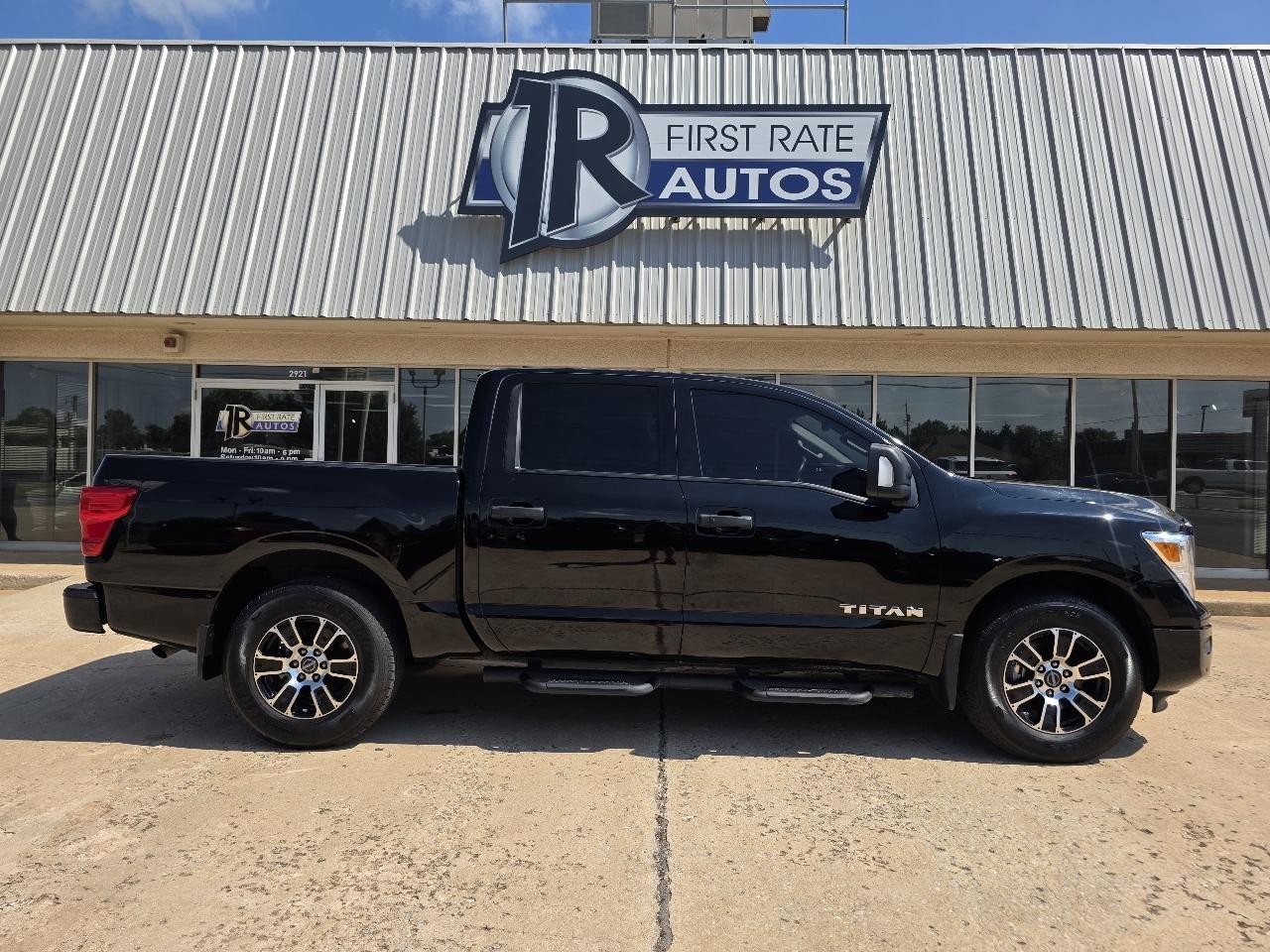 Nissan Titan 4x2 Crew Cab SV 2024