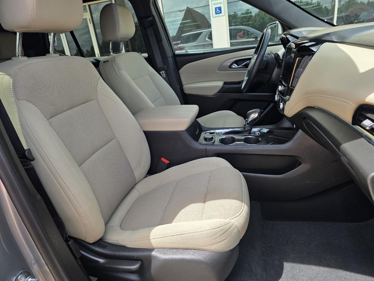 Chevrolet Traverse AWD 4dr LT Cloth w/1LT 2023