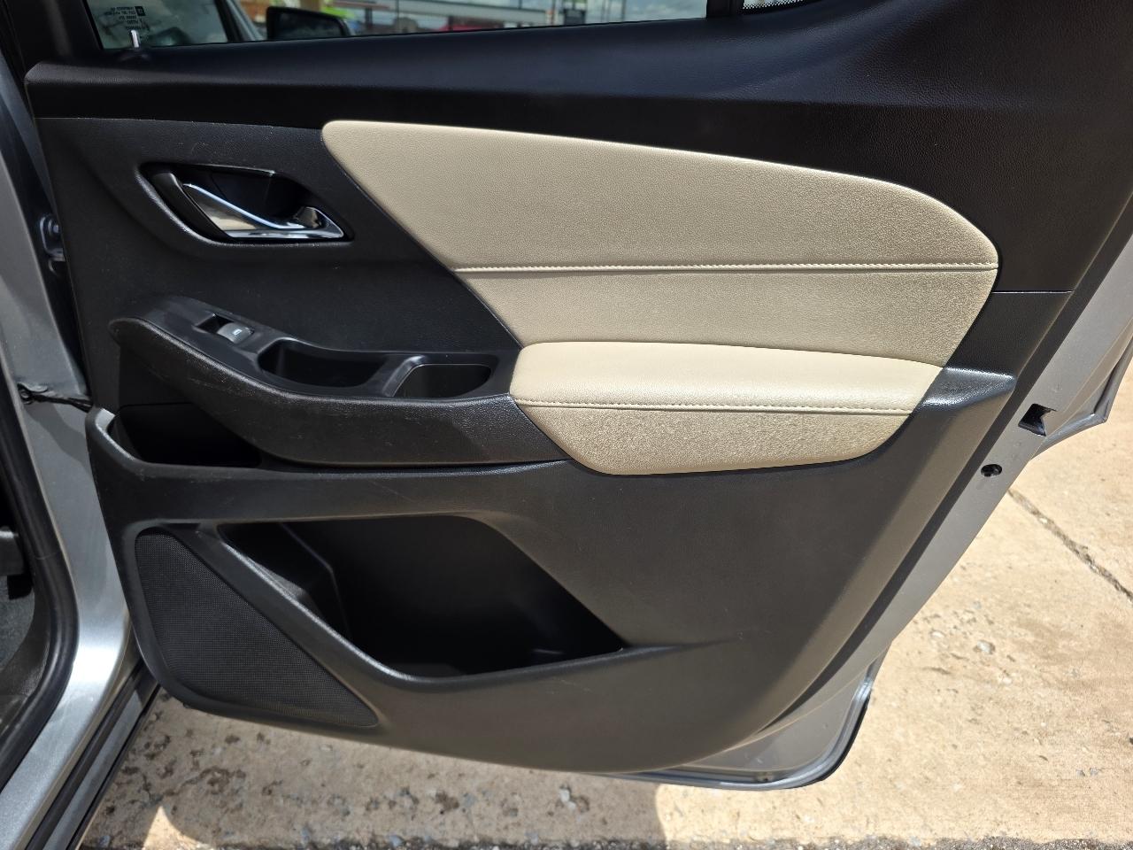 Chevrolet Traverse AWD 4dr LT Cloth w/1LT 2023