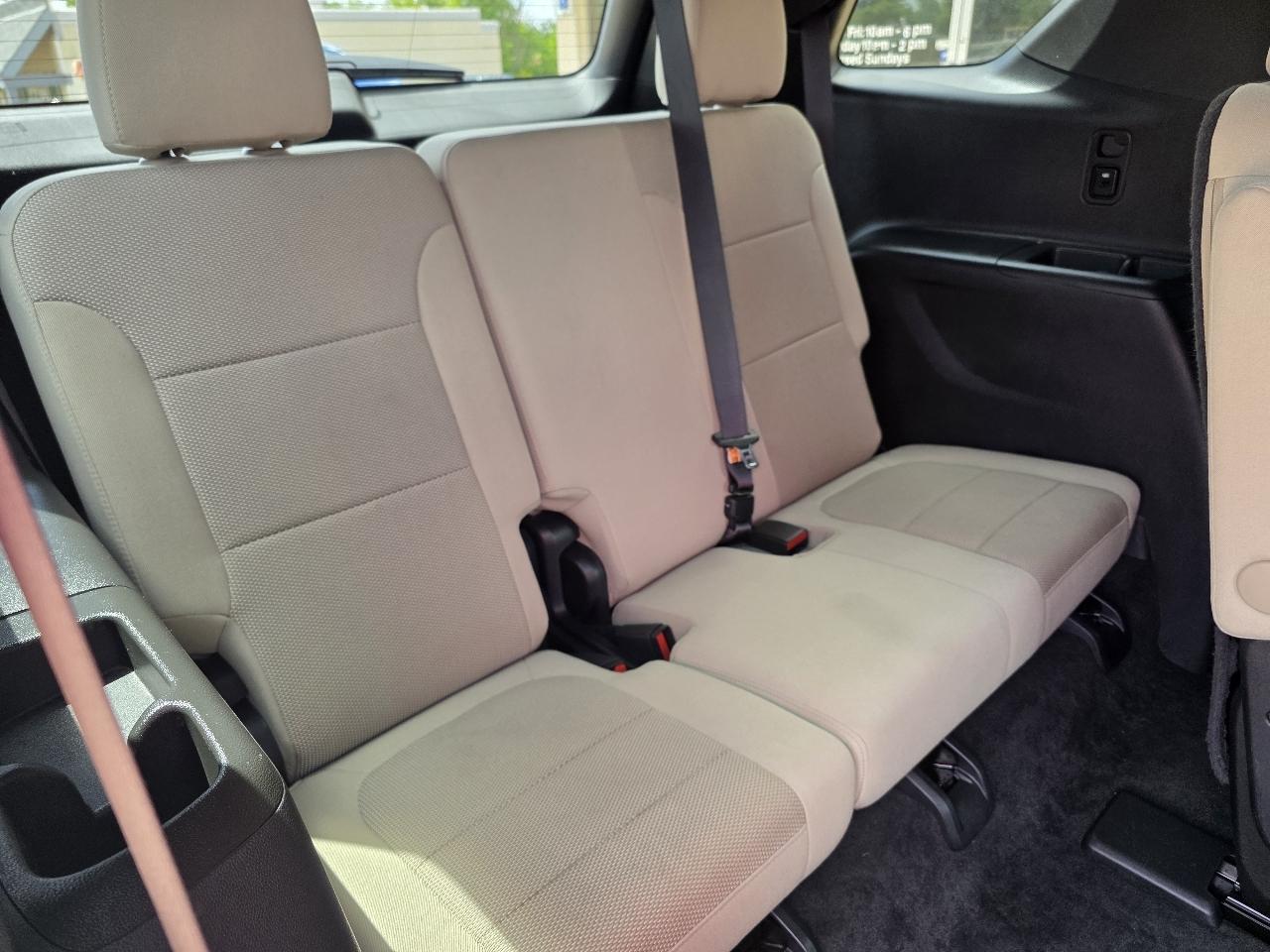 Chevrolet Traverse AWD 4dr LT Cloth w/1LT 2023