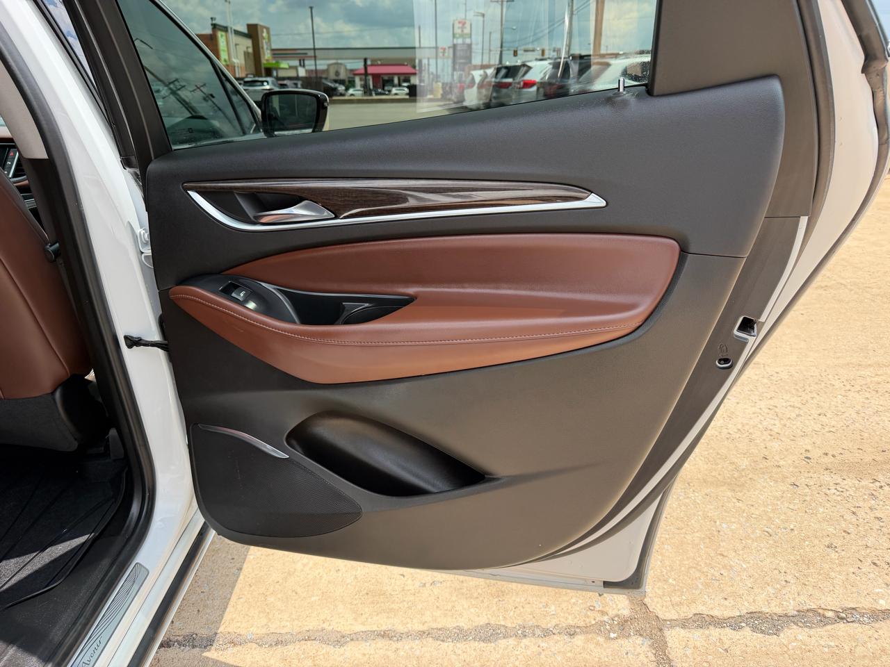 Buick Enclave AWD 4dr Avenir 2021
