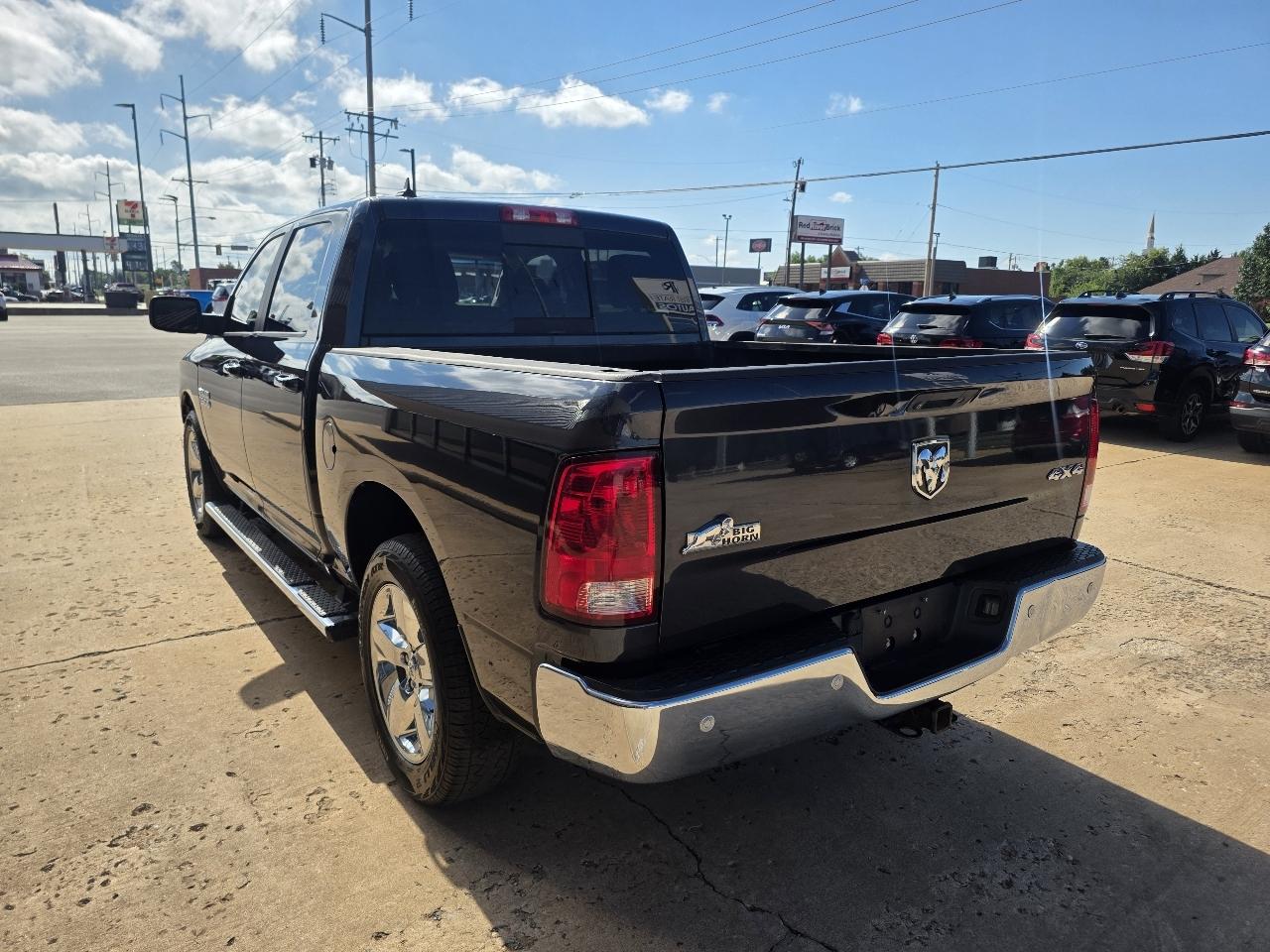 RAM 1500 4WD Crew Cab 140.5" Big Horn 2014