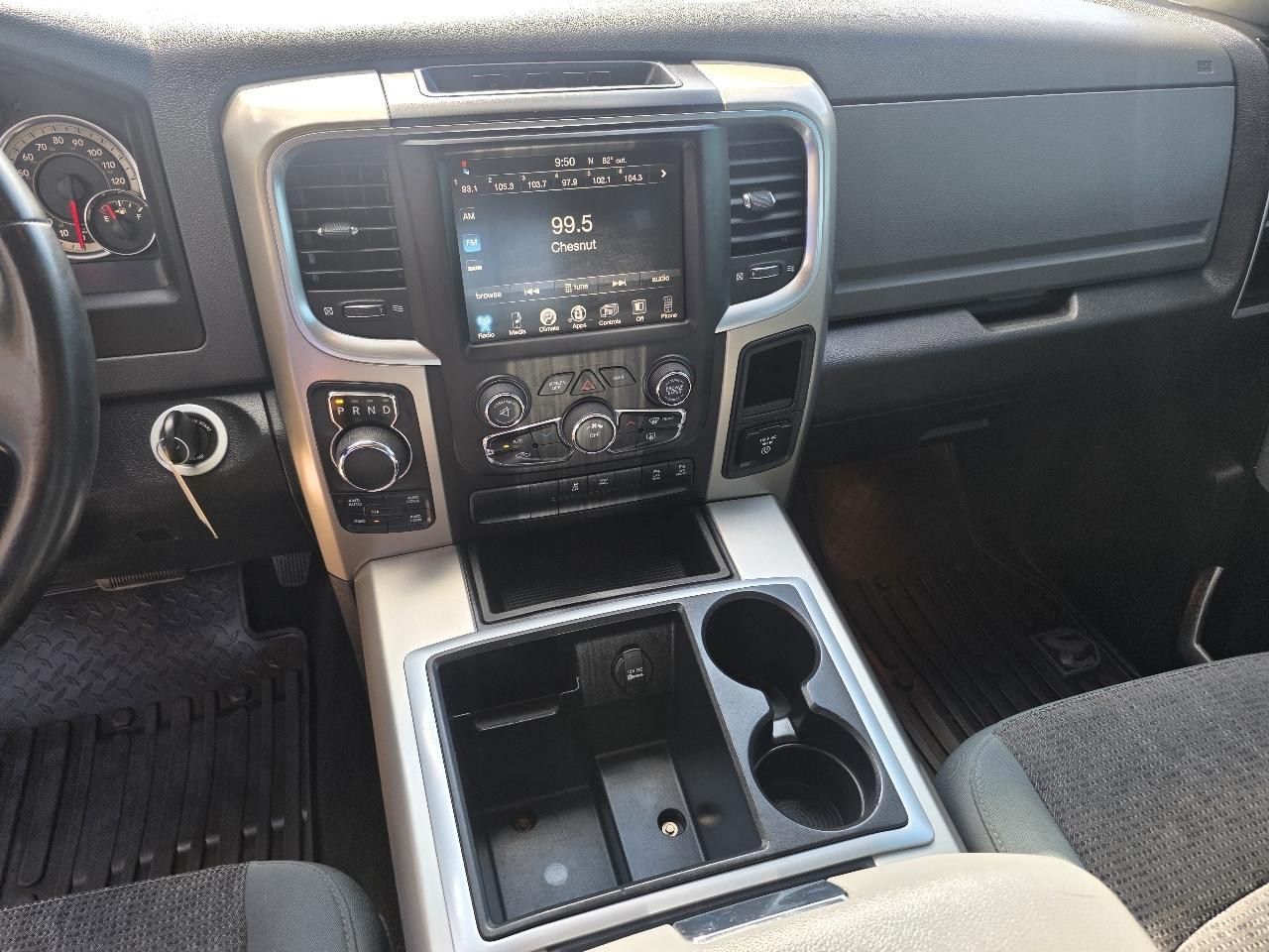 RAM 1500 4WD Crew Cab 140.5" Big Horn 2014