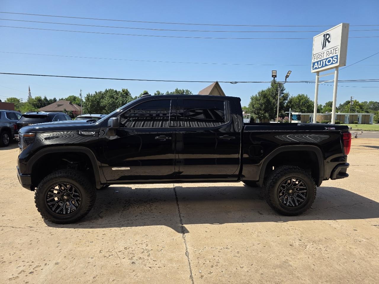 GMC Sierra 1500 4WD Crew Cab 147" Elevation w/3SB 2024