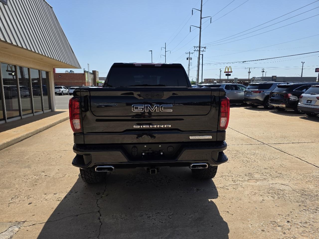 GMC Sierra 1500 4WD Crew Cab 147" Elevation w/3SB 2024