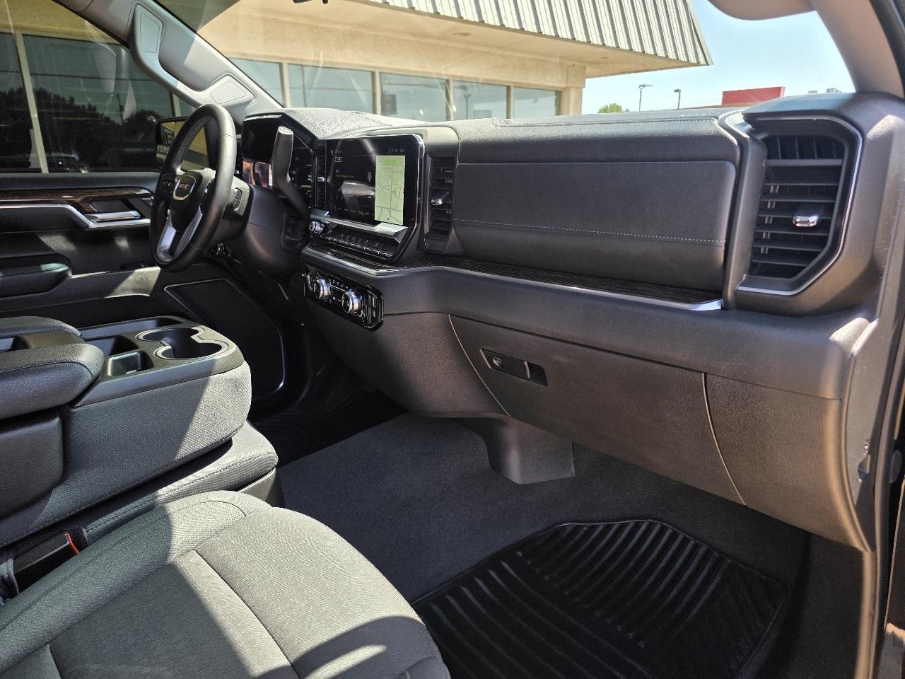 GMC Sierra 1500 4WD Crew Cab 147" Elevation w/3SB 2024
