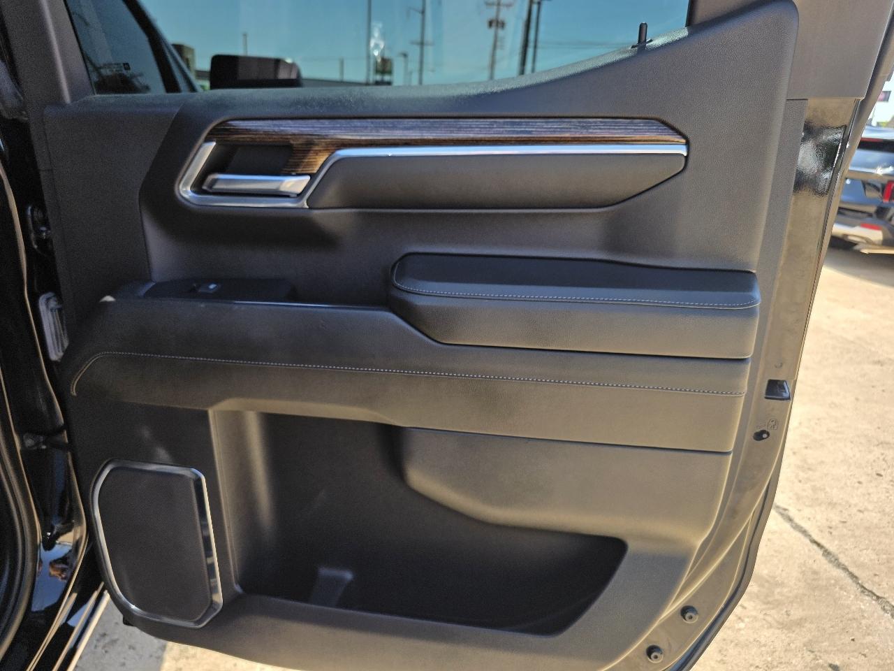GMC Sierra 1500 4WD Crew Cab 147" Elevation w/3SB 2024