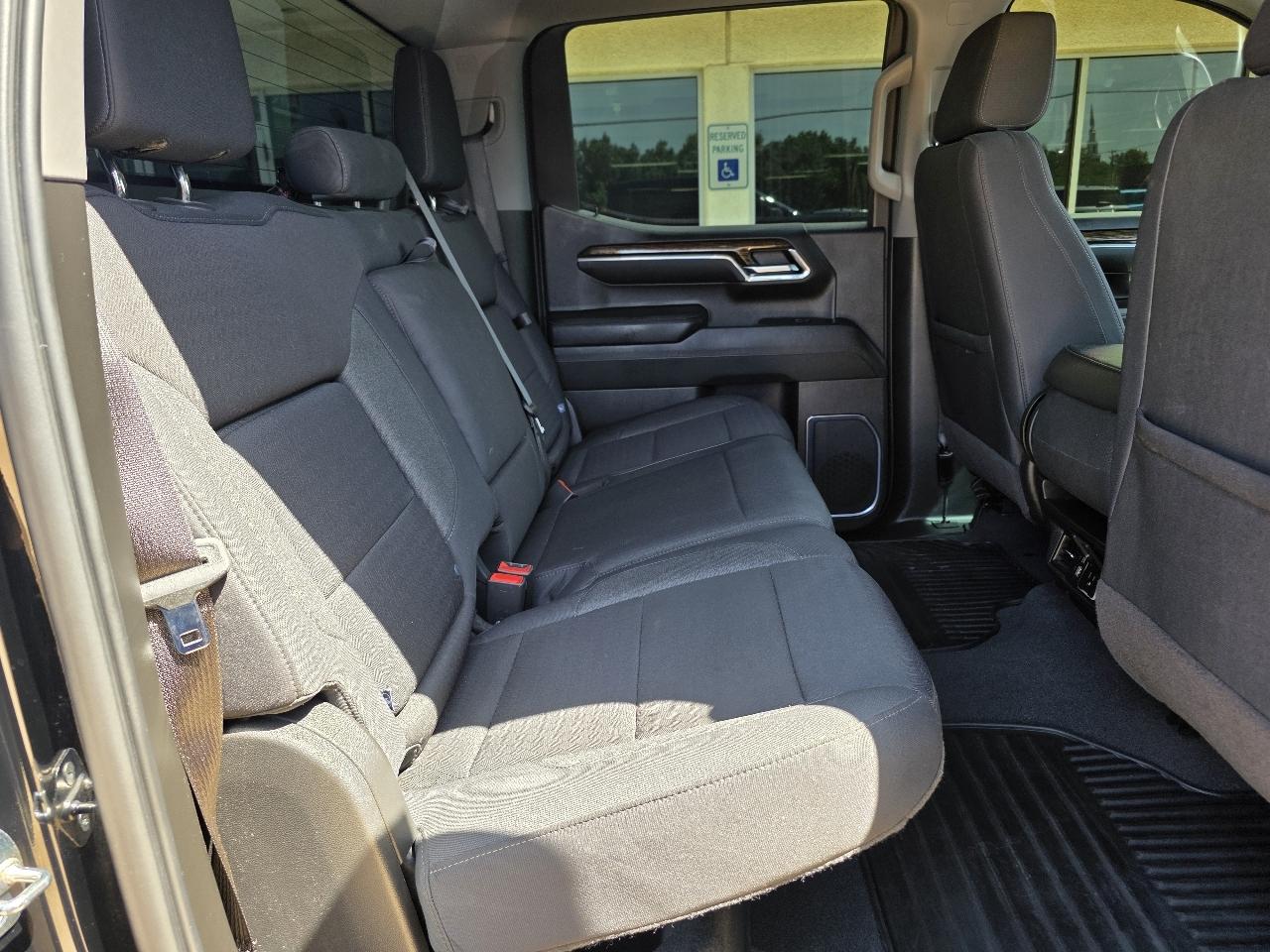 GMC Sierra 1500 4WD Crew Cab 147" Elevation w/3SB 2024