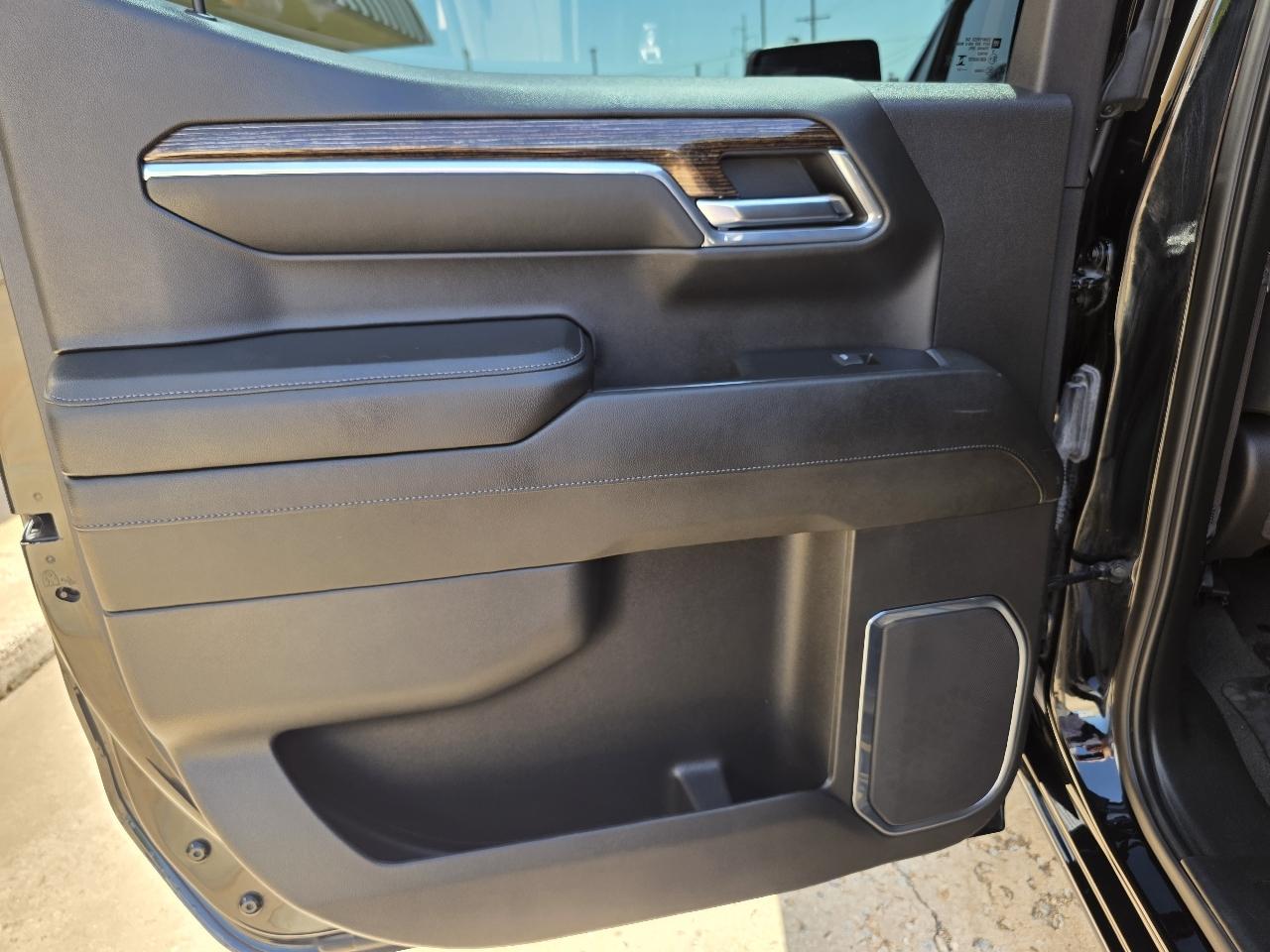 GMC Sierra 1500 4WD Crew Cab 147" Elevation w/3SB 2024