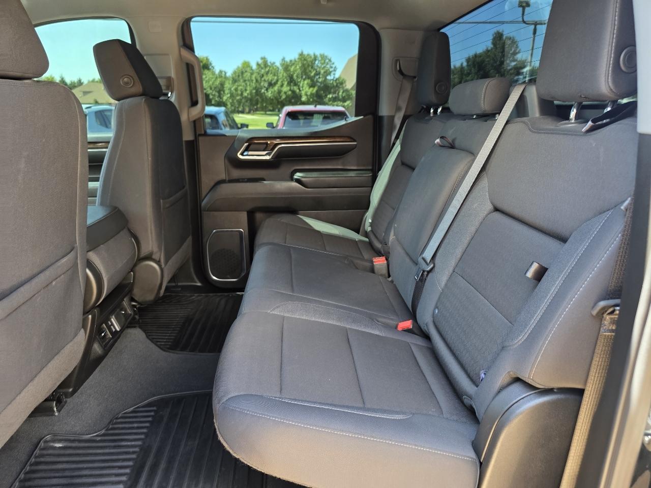 GMC Sierra 1500 4WD Crew Cab 147" Elevation w/3SB 2024